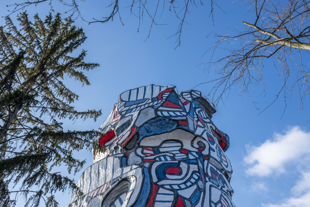 LA TOUR AUX FIGURES DE DUBUFFET